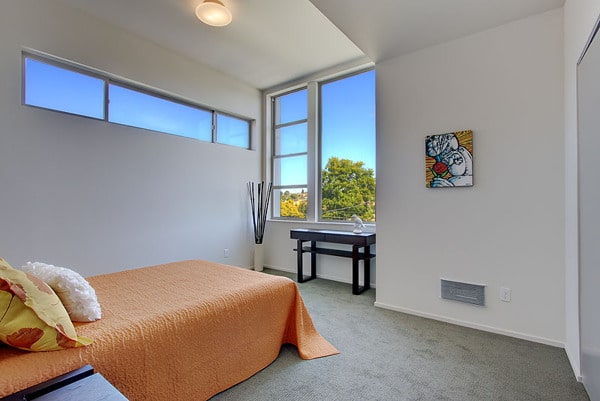 10 Home Staging Tips.Steam Bedding